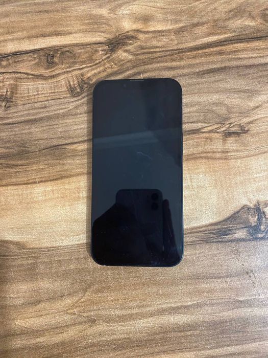 продам iphone 13