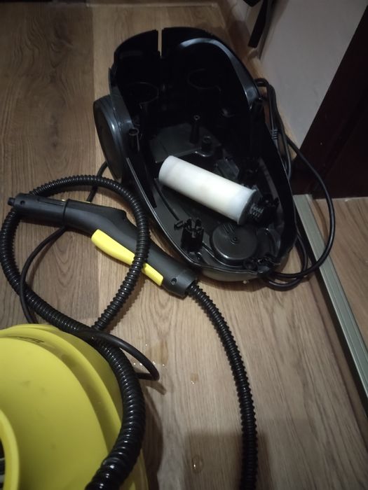 Продава се за части парочистачка Керхер SC 3