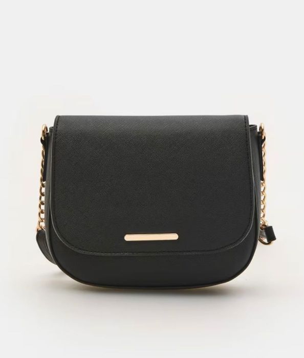 Дамска черна чанта