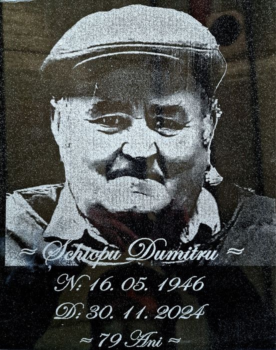 Fotogravura cimitir , granit negru , placa mormant, cruce, felinar