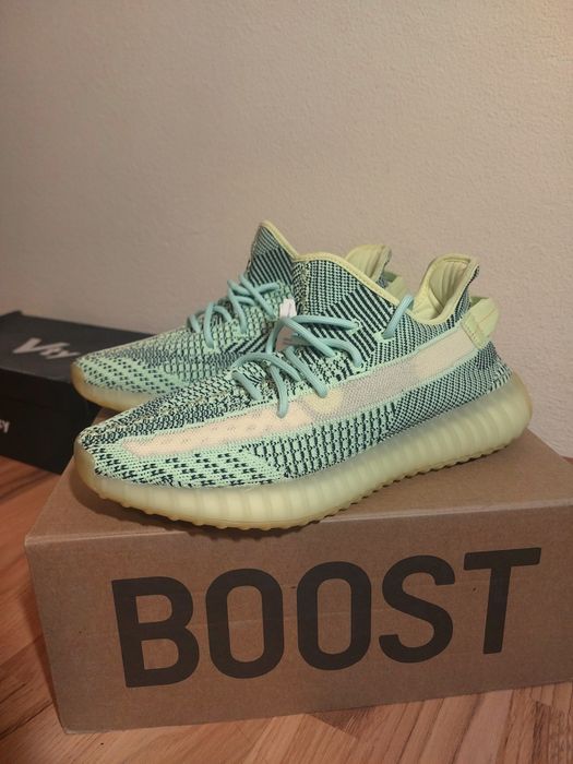 Yeezy 350 v2 marimea 44