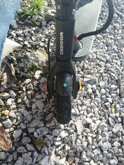 Vând trotineta electrica