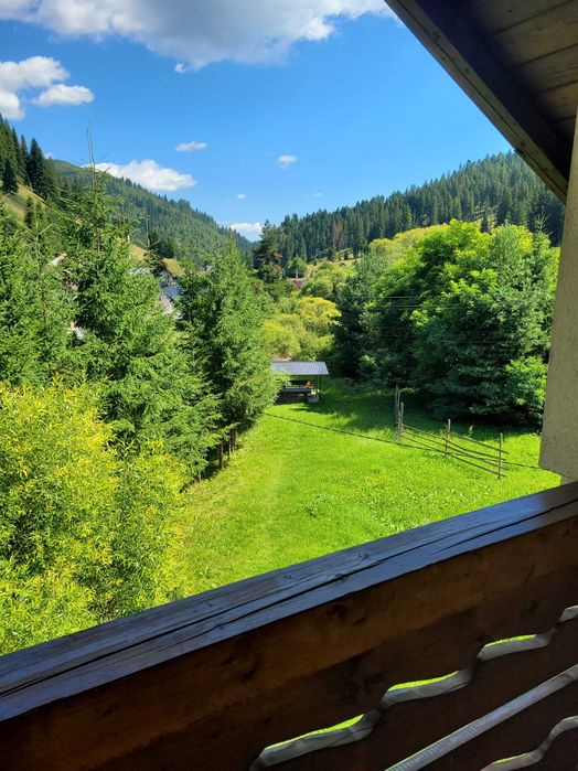 Casa de vacanta  ( 7 camere)in inima Bucovinei