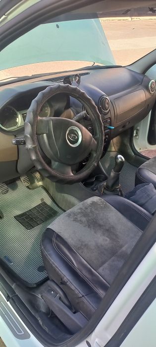Лада ларгус, рэно мотор, машина в идеальном состоянии.