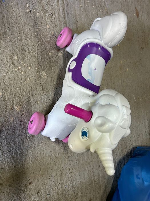 Jucarie cu roti, fara pedale Unicorn