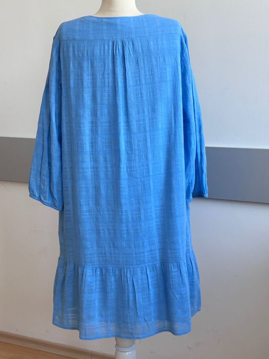 Marie Mero нжна рокя в морско синьо