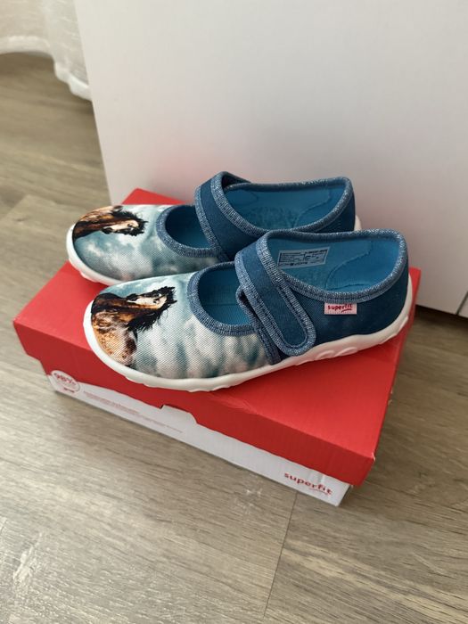 НОВИ пантофи Superfit, 27 номер за момиче