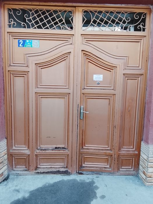 Дарвоза сотилади