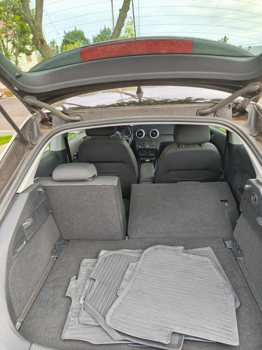 Audi A1 intretinut+ piese 550E incluse