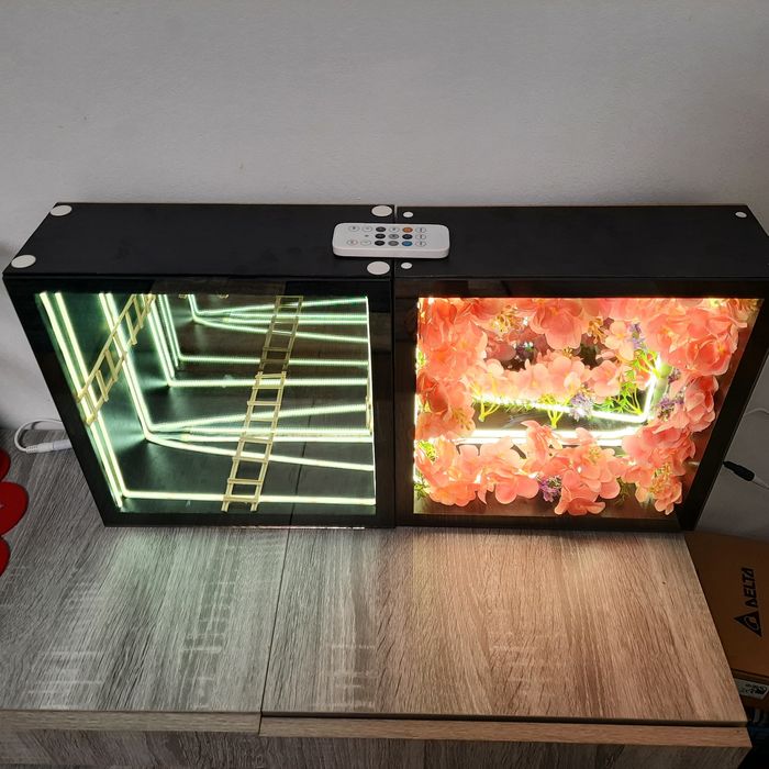 Vând oglinda infinit