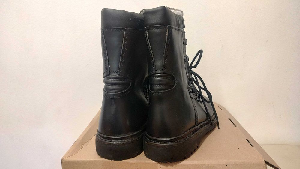 Bocanci militari  de iarna,negri, marimea 28(43)