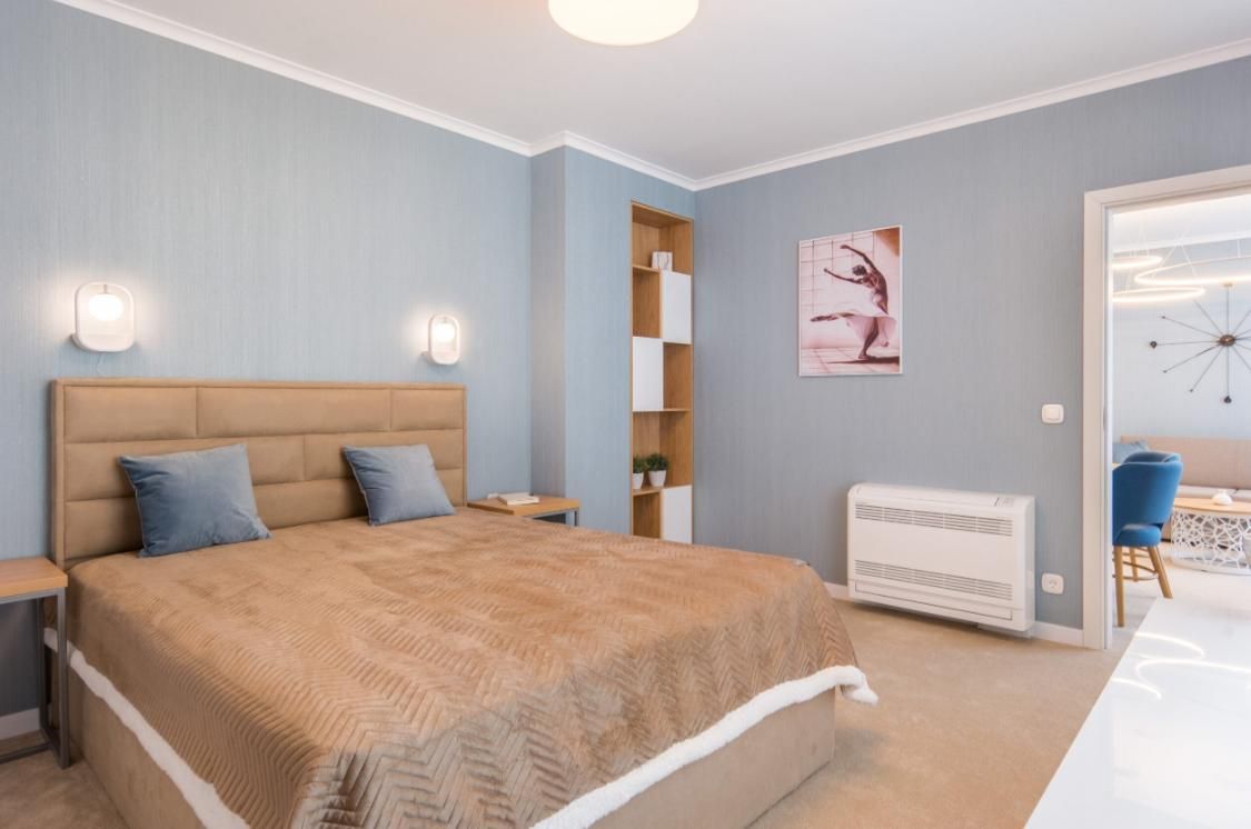 Дава се под наем Двустаен апартамент в София, Лозенец - 62 кв.м за 830 € - Снимка #2