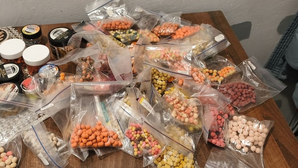 Vând momeli pentru feder