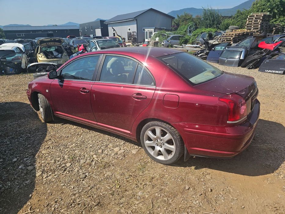 Dezmembrez Toyota Avensis T25 2.0 benzina 1AZ-FSE 108 KW an 2005