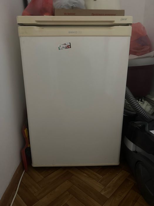 Продам б/у холодильник Beko в хорошем состоянии.