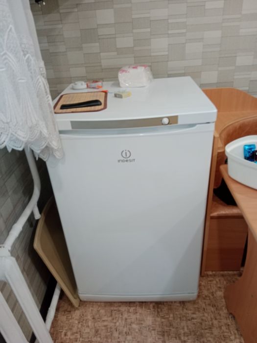 Морозильная камера INDESIT
