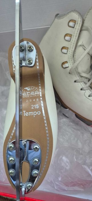 КЪНКИ за фигурно пързаляне EDEA TEMPO 215