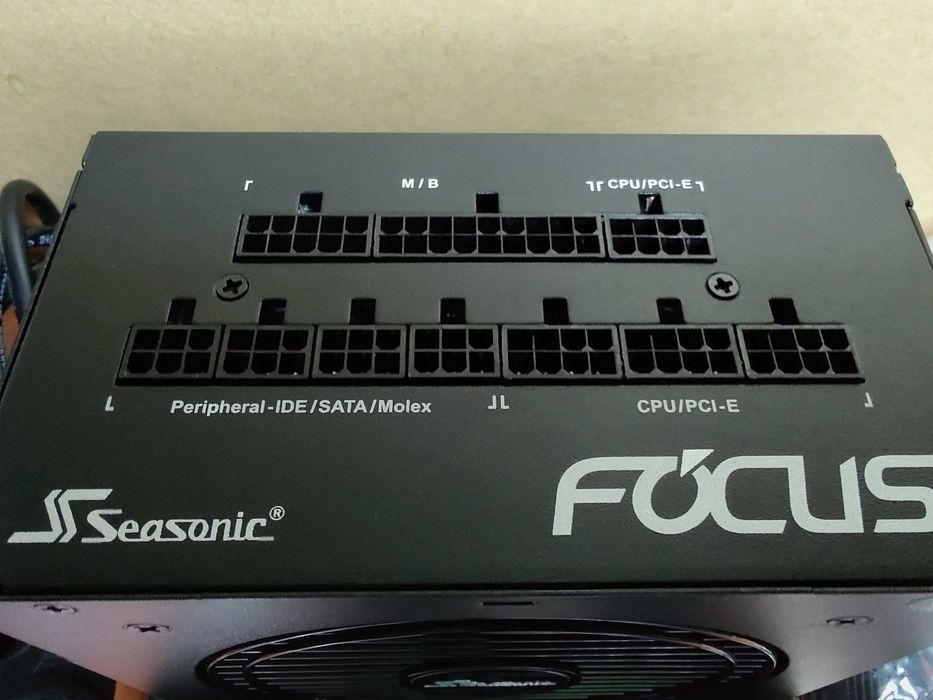 Sursa Alimentare Calculator modular Seasonic Focus GX750W 80 Plus Gold