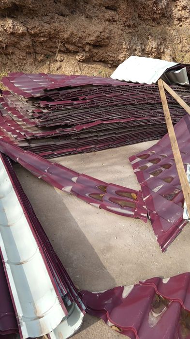 Металлочерепица красный