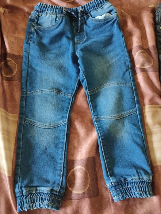 Блузи,слуичъри, дънки и анцуг