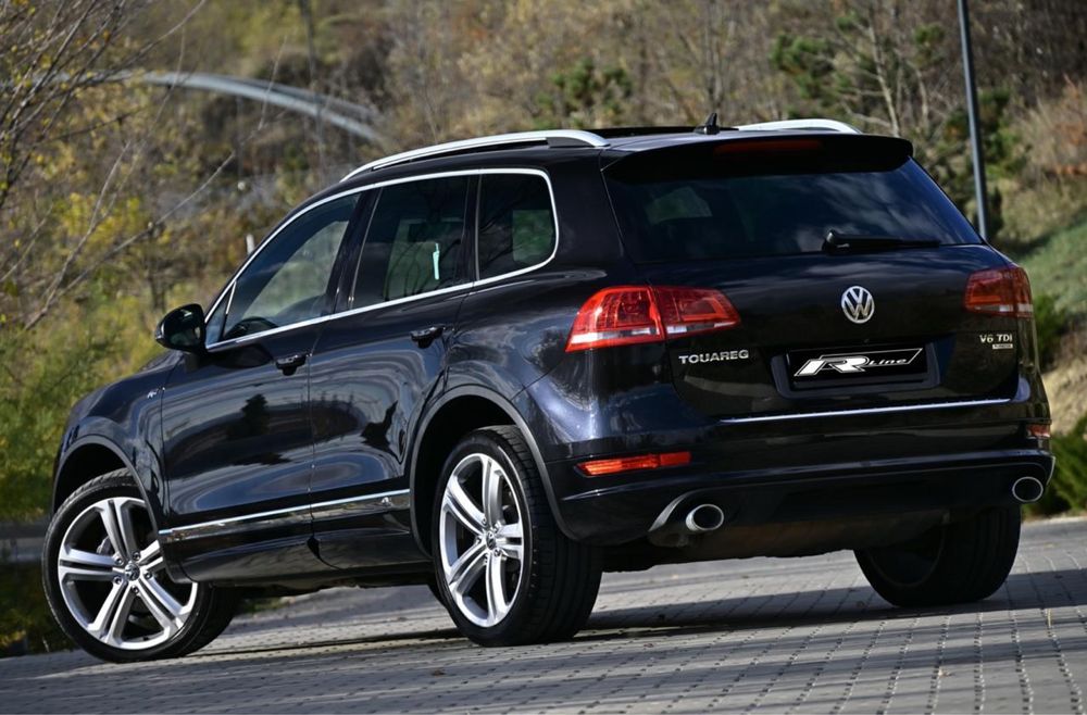 Volkswagen Touareg 3.0 TDI 245cp 4x4 R-Line Int/Ext Camere360*