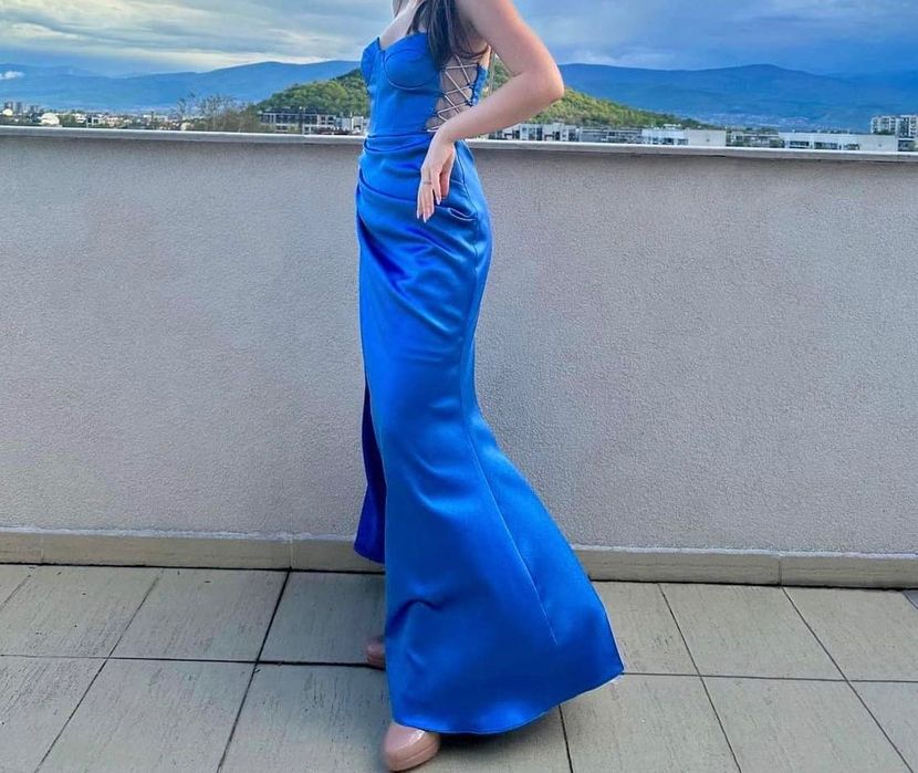 Дълга официална рокля