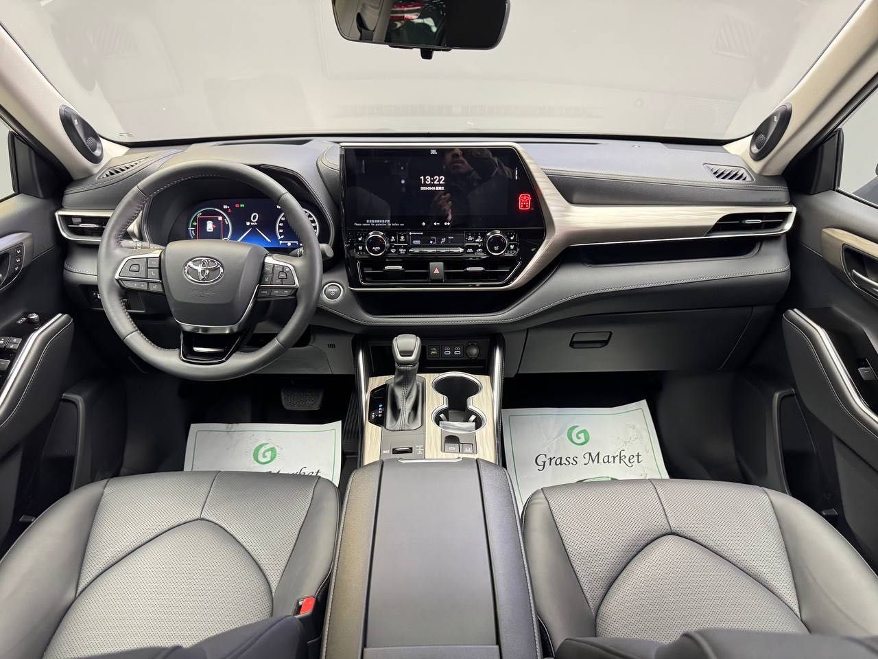 Продается новый Toyota Highlander