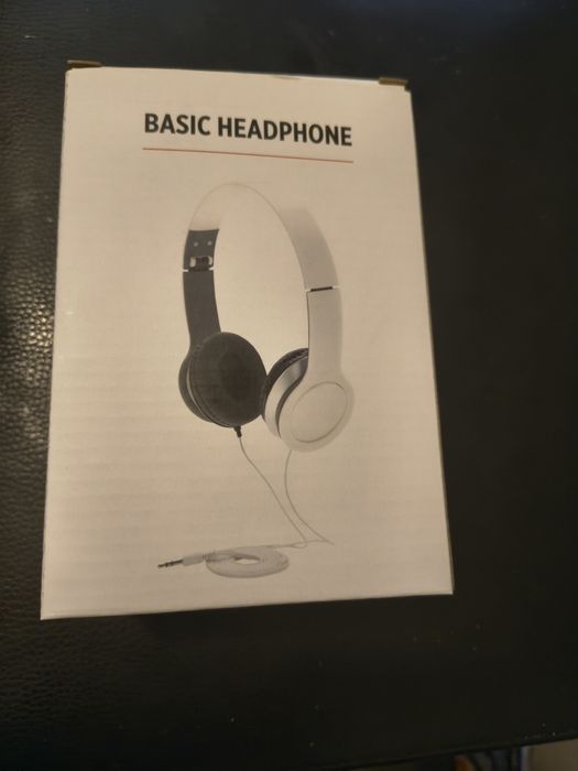 Căști noi cu fir pliabile