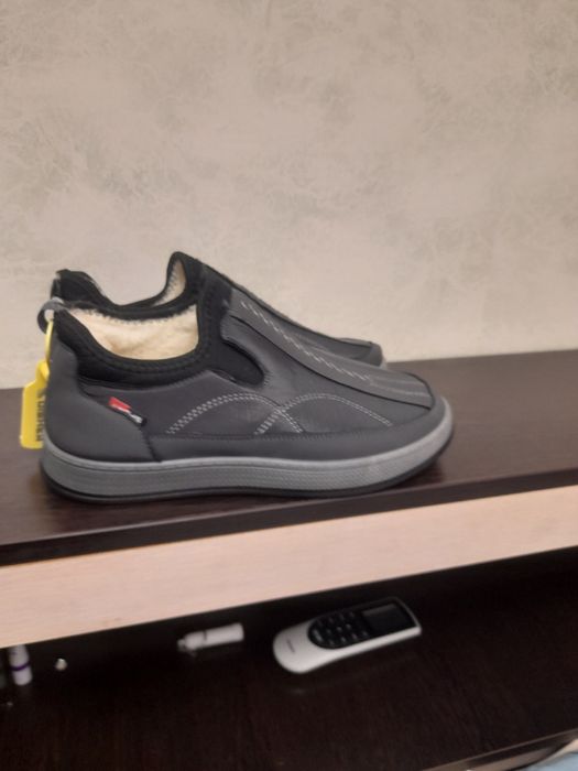 Продаются мужские слипоны зимние