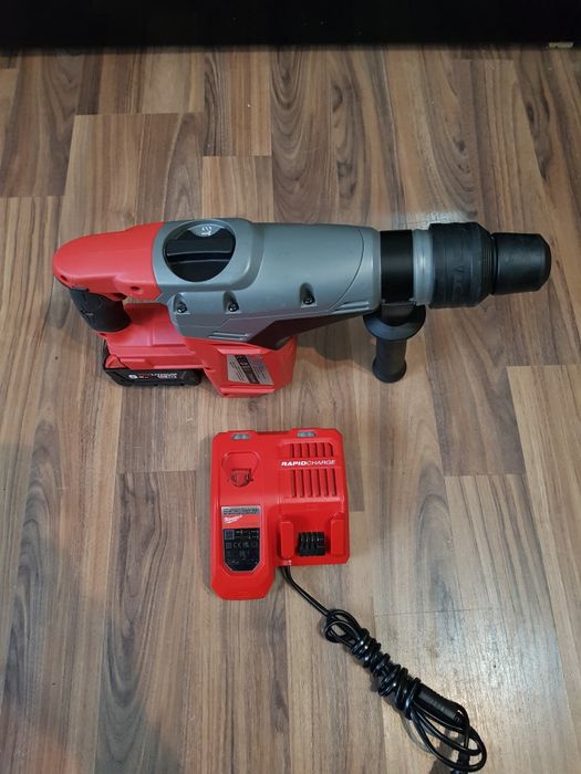 Rotopercutor Milwaukee M18 CHM  impecabil