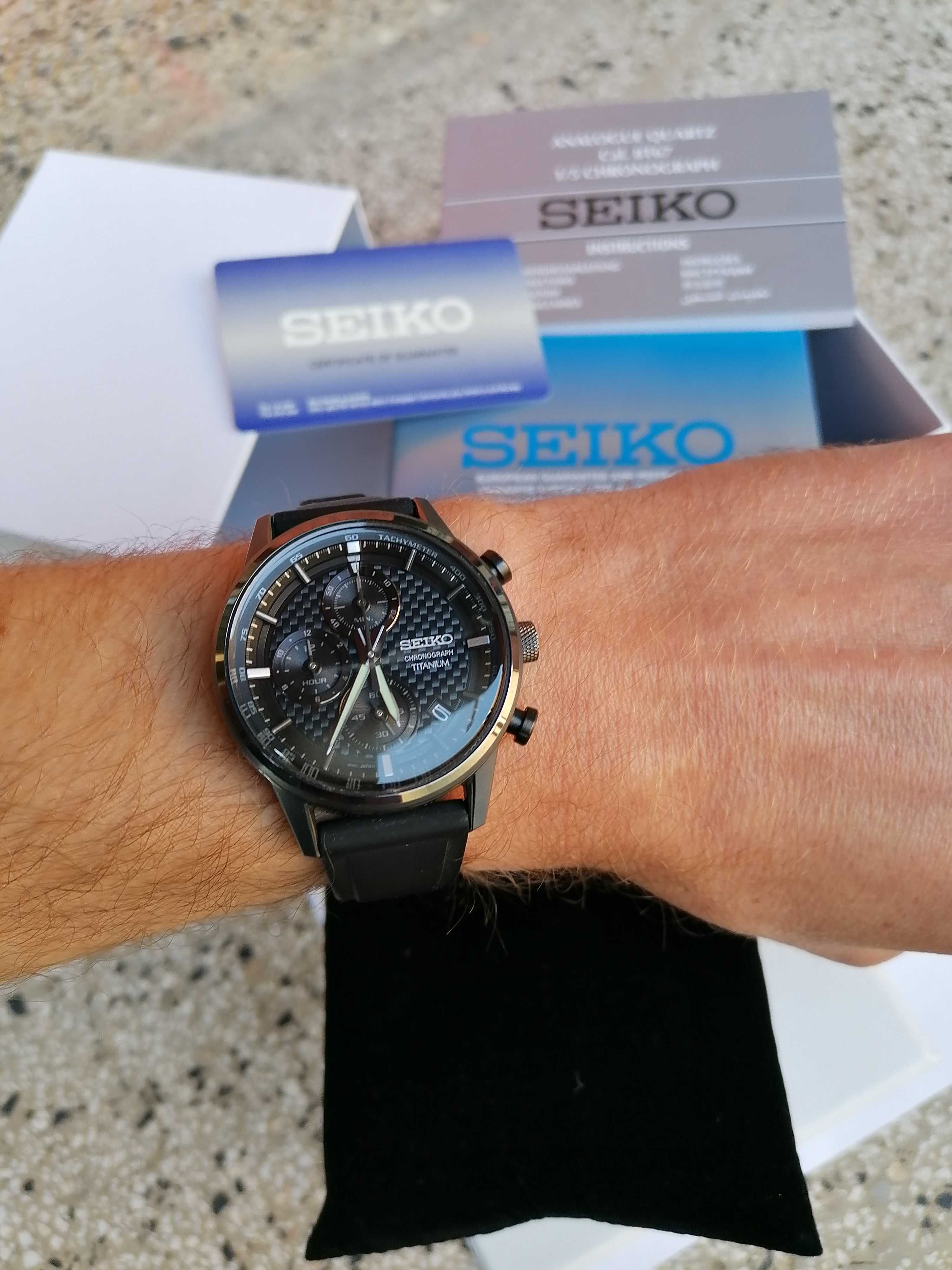 Часовник Seiko Titanium Chronograph