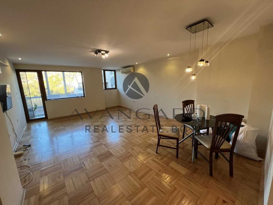 Продава се Тристаен апартамент в Пловдив, Център - 117 кв.м за 2436 €/кв.м - Снимка #1