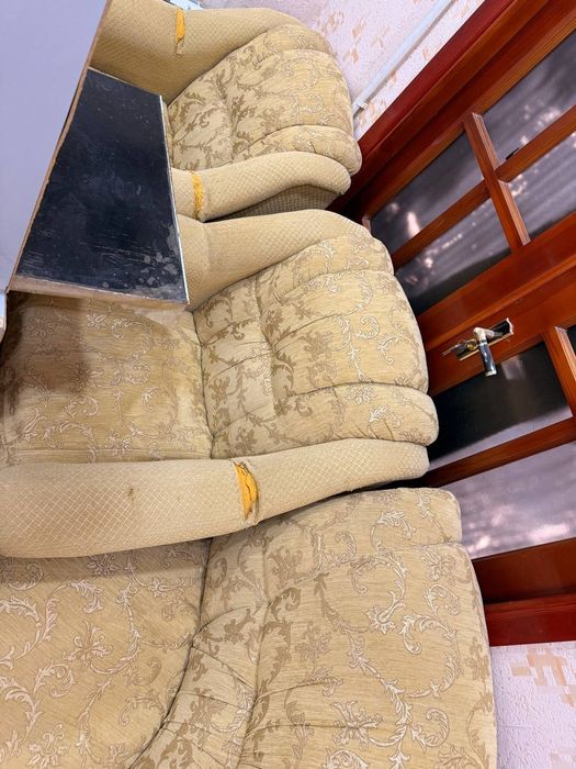 Диван кресло сотилади