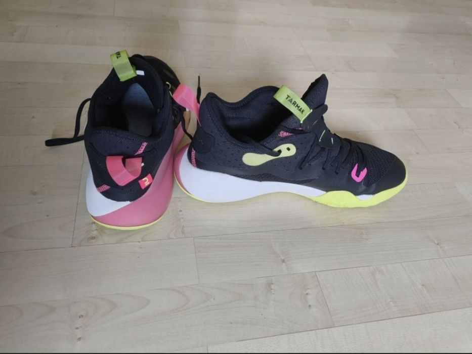 Баскетболни обувки на Decathlon 47 номер