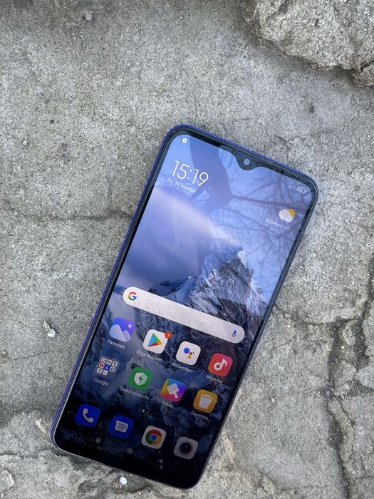 Продам телефон в идеальном состоянии,редми 9