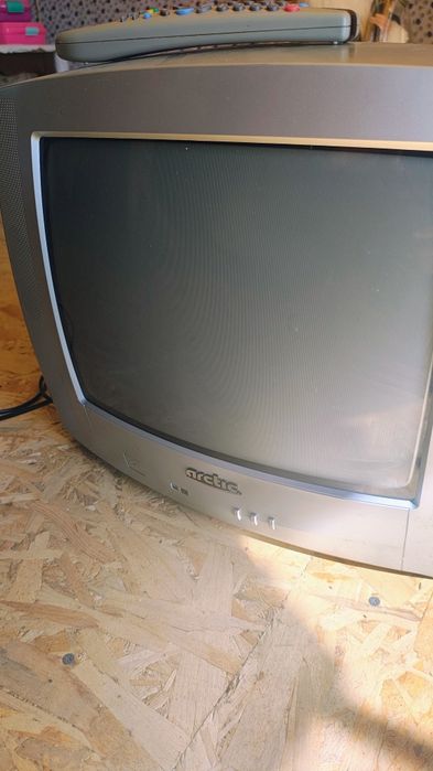 Vând televizor artic diagnostic 45cm