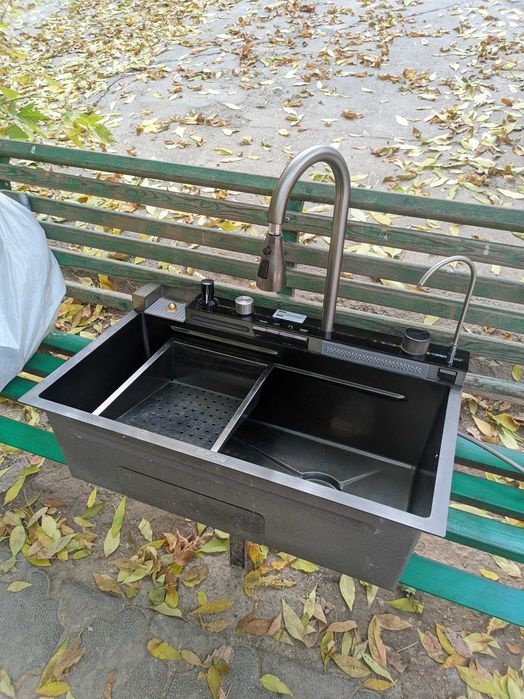 Кухонная мойка. Многофункциональная раковина. Moyka, rakovina.