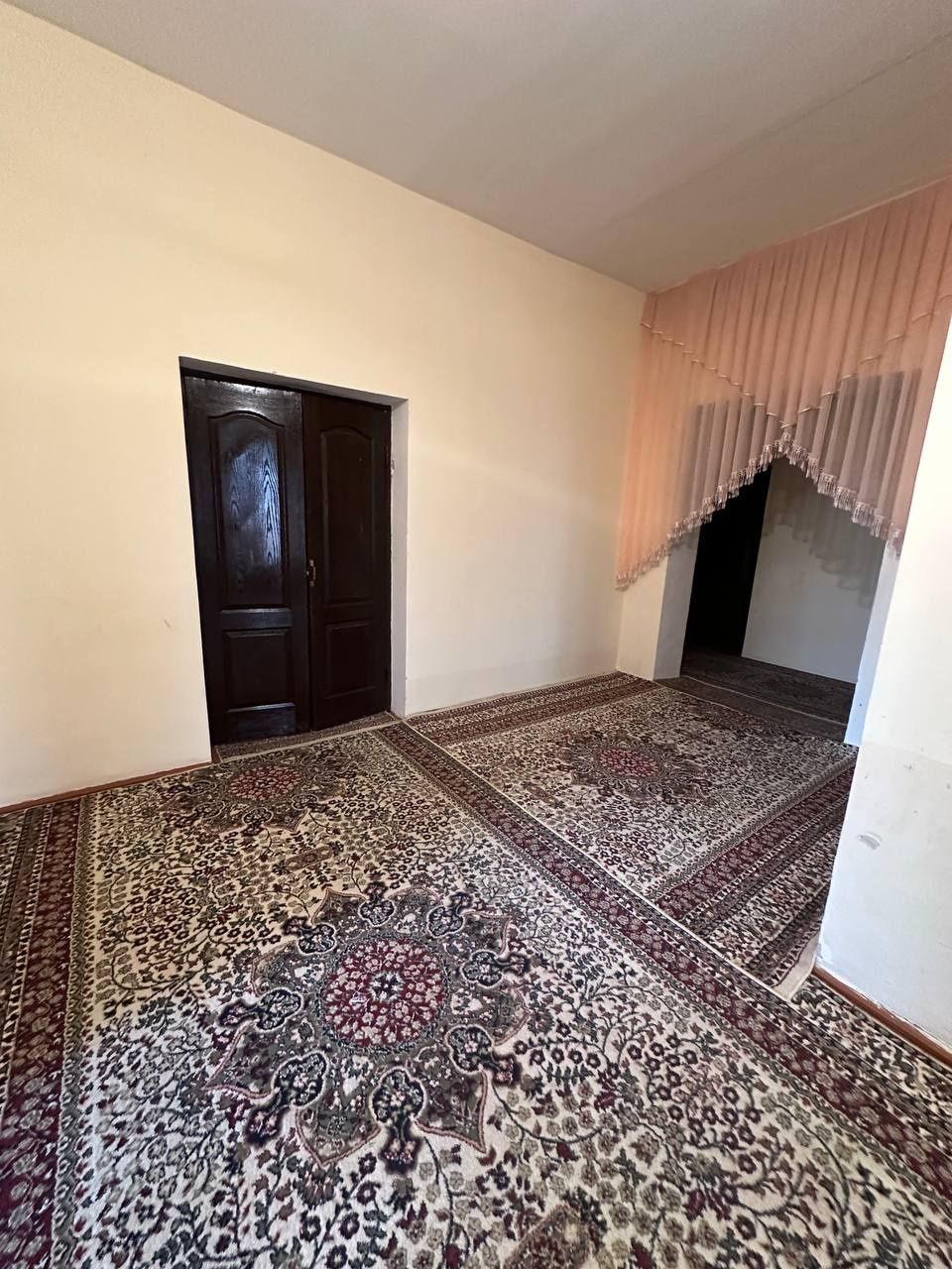 6- sotuqli Vobkent tumani sentrdan katej sotiladi.Kridit nol qilingan
