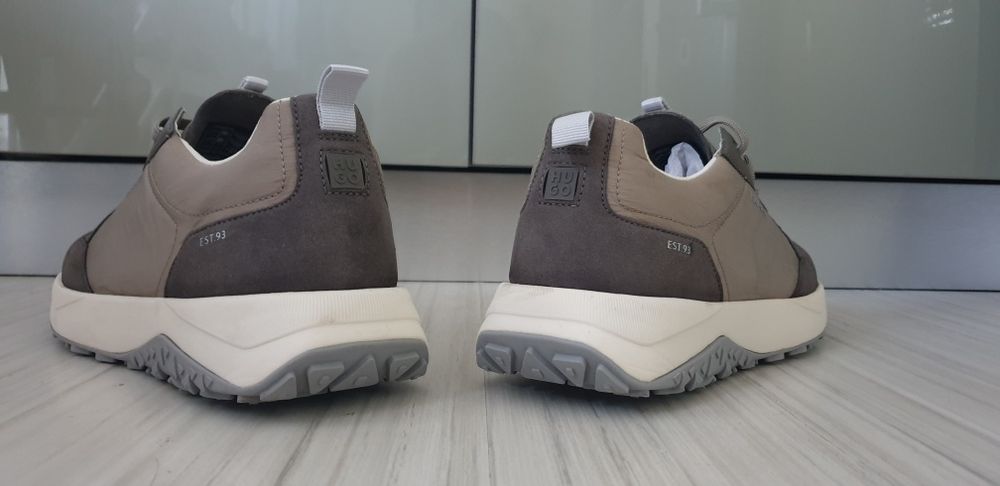 Hugo Boss  43/27.5 - 28см  НОВО! ОРИГИНАЛ! Мъжки Спортно - елегантни!
