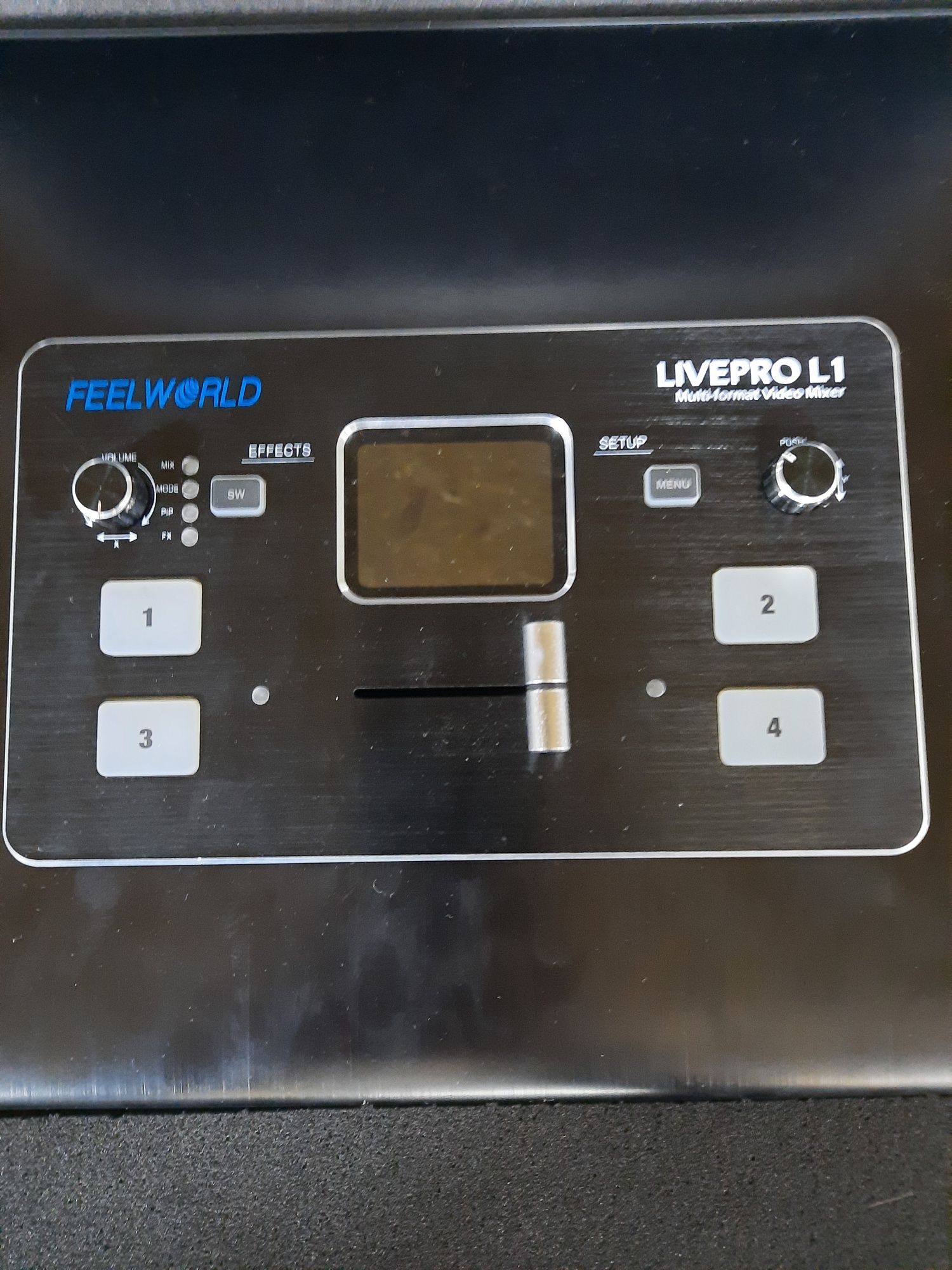 Mixer video feelworld-livepro l1