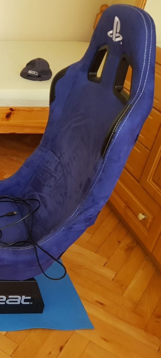 playseat evolution alcantara седалка за волан с педали