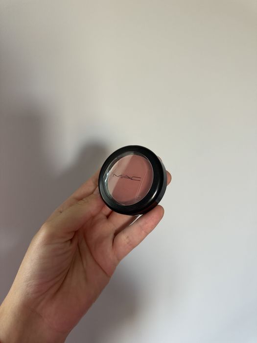 Румяна mac pinch me