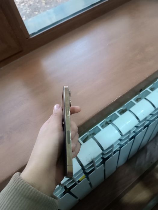 Iphone 13pro srochna sotiladi. Holati yaxshi. Manzil samarqand shahar