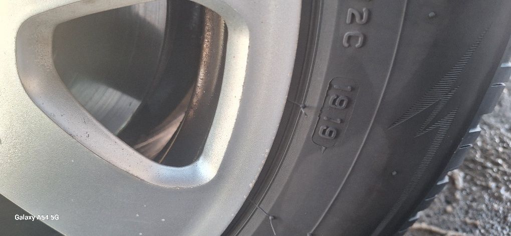 4 броя зимни гуми Bridgestone 195/65/15