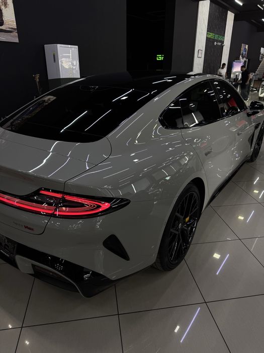 XIAOMI SU7  max 2024