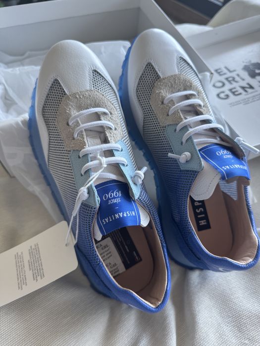 Чисто нови спортни дамски обувки Hispanitas