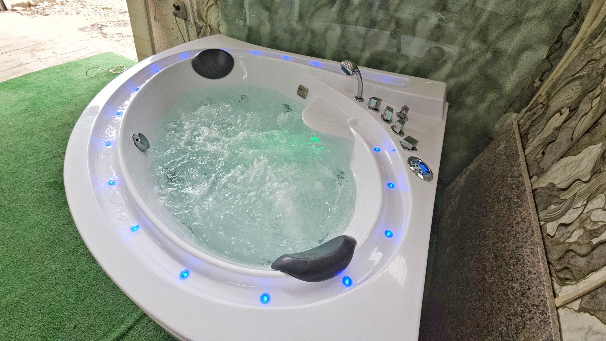 *Spa* Хидромасажна вана с Подгрев до 45° 1.59х1.35