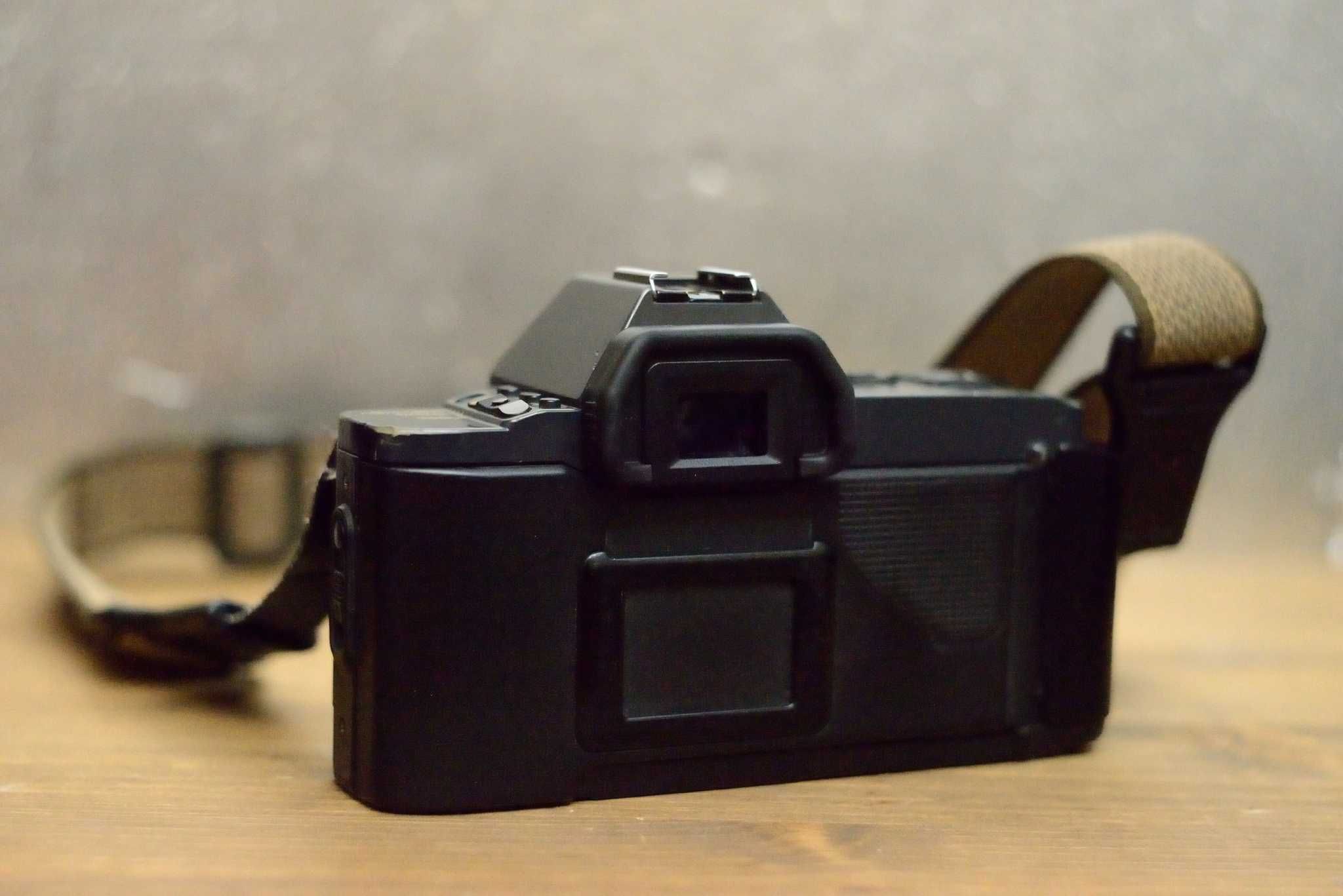 Canon T70 functional - Aparat foto vintage anii 84