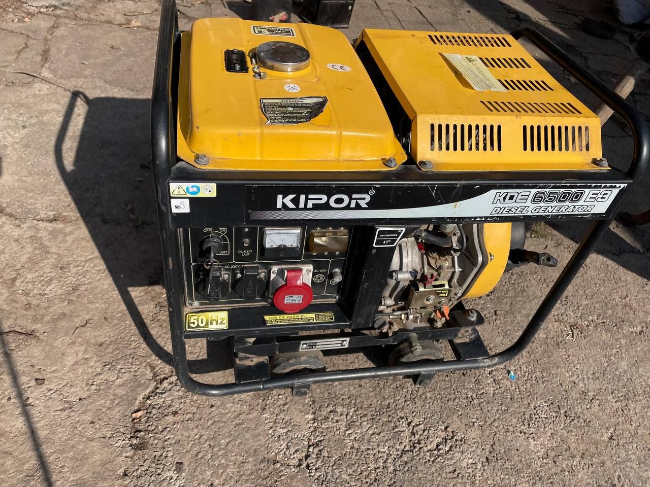 срочно продам дизельный генератор Kipor Kde6500 E3