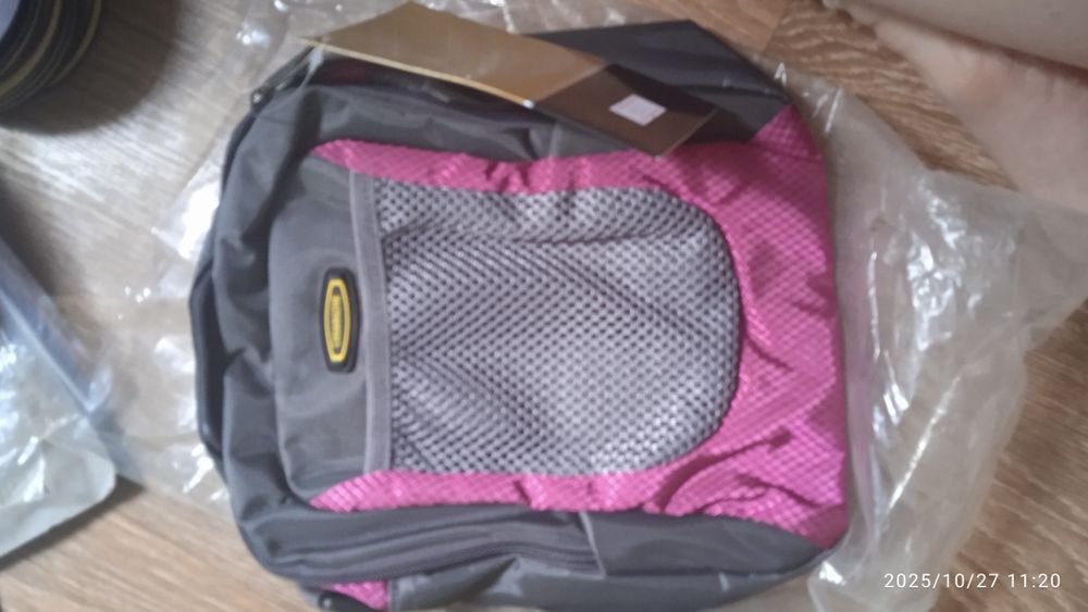 Сумка борсетка новая почти даром.